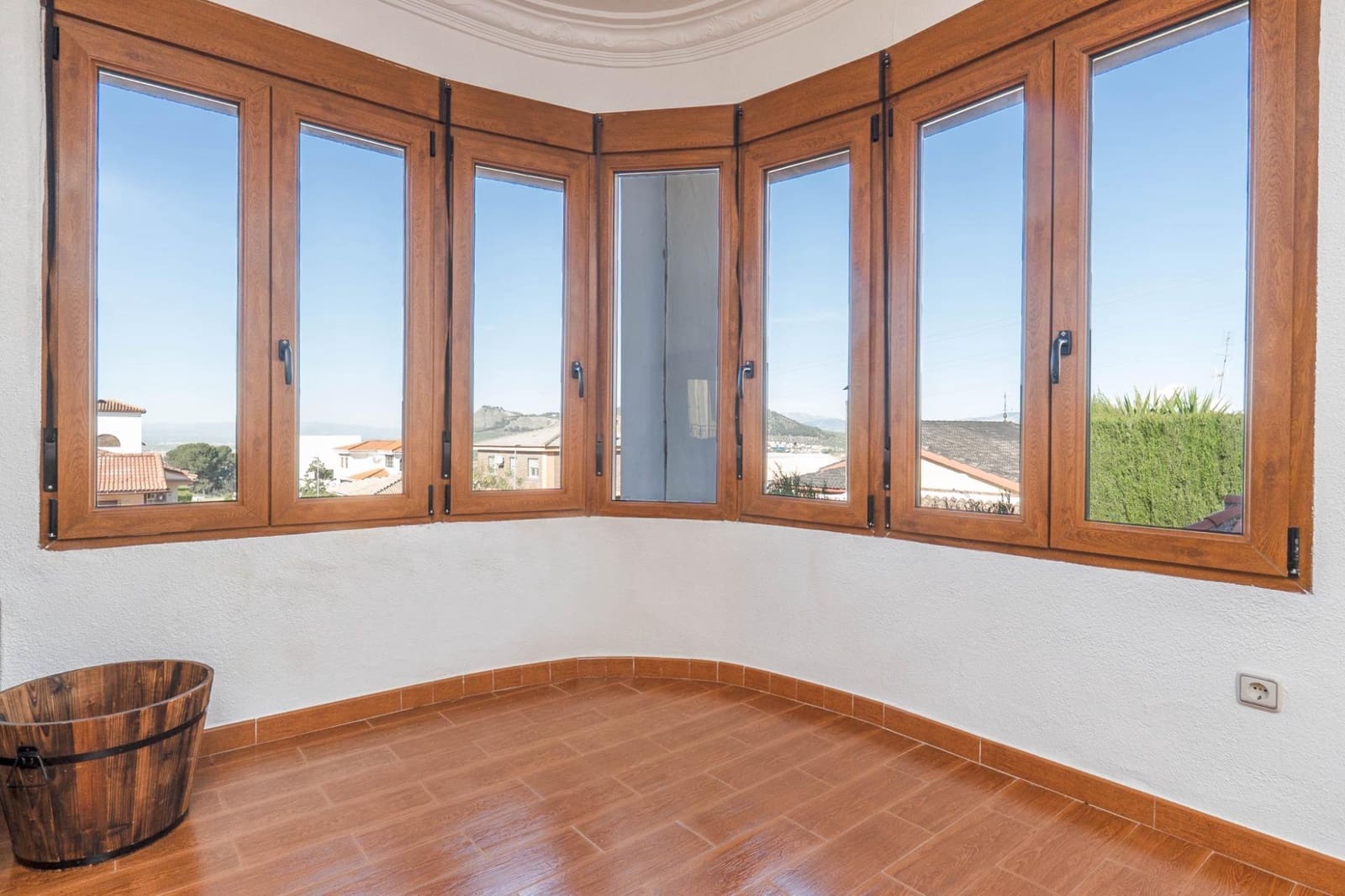 6 soveværelse Villa til salg i Peligros med garage - € 415.000 (Ref: 9751985)