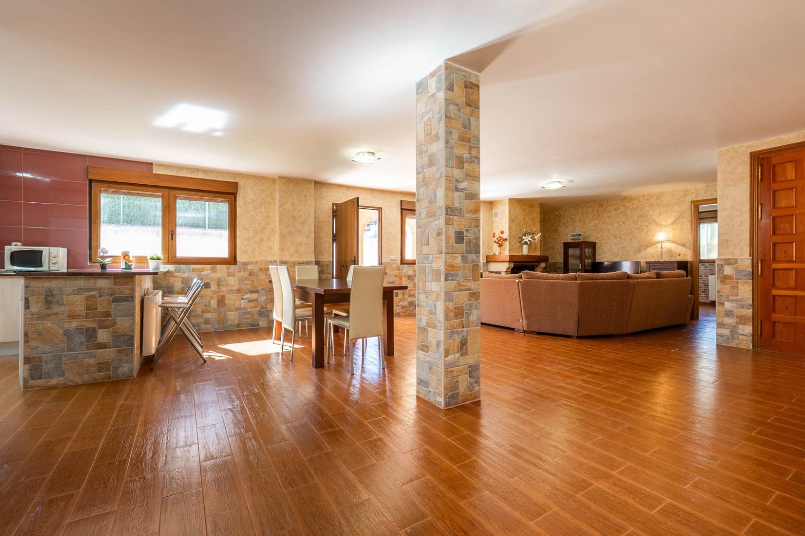 6 soveværelse Villa til salg i Peligros med garage - € 415.000 (Ref: 9751985)