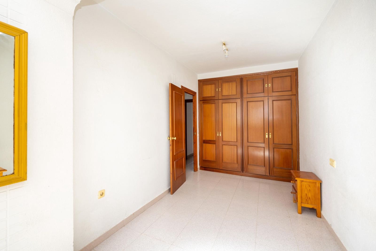 3 sovrum Lägenhet till salu i Granada stad - 219 000 € (Ref: 9755621)