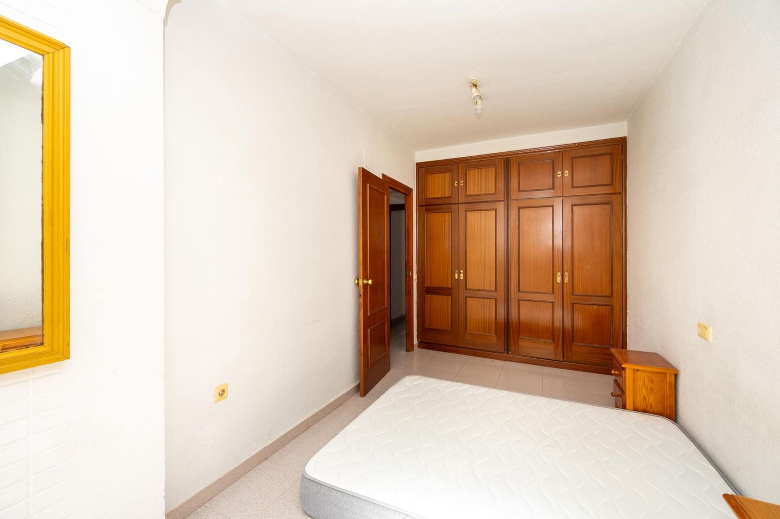 3 sovrum Lägenhet till salu i Granada stad - 219 000 € (Ref: 9755621)