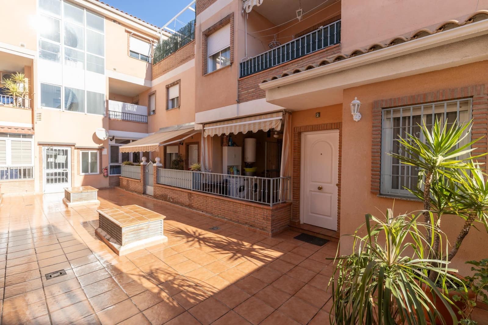 3 soverom Leilighet til salgs i Churriana de la Vega med garasje - € 219 000 (Ref: 9755622)