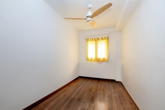 3 soveværelse Lejlighed til salg i Granada by - € 260.000 (Ref: 9755623)