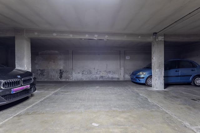 Garasje til salgs i Granada by - € 45 000 (Ref: 9761952)