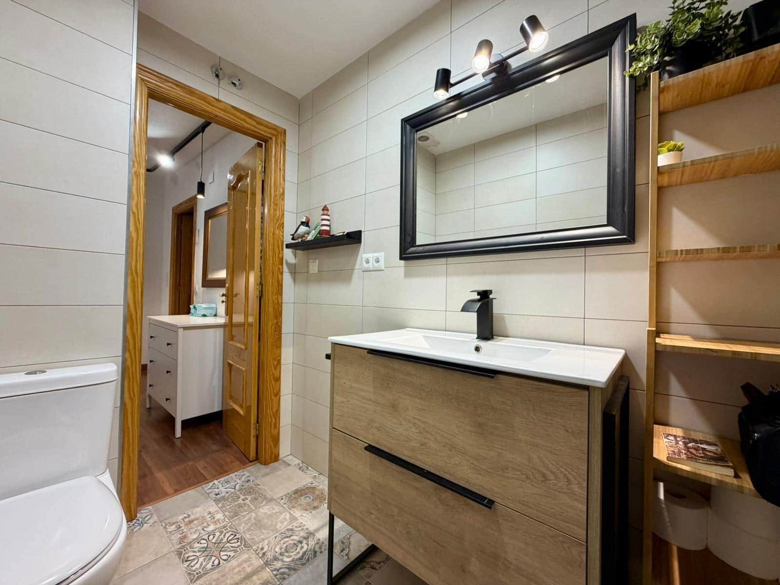 4 slaapkamer Flat te koop in Granada stad - € 449.000 (Ref: 9770611)