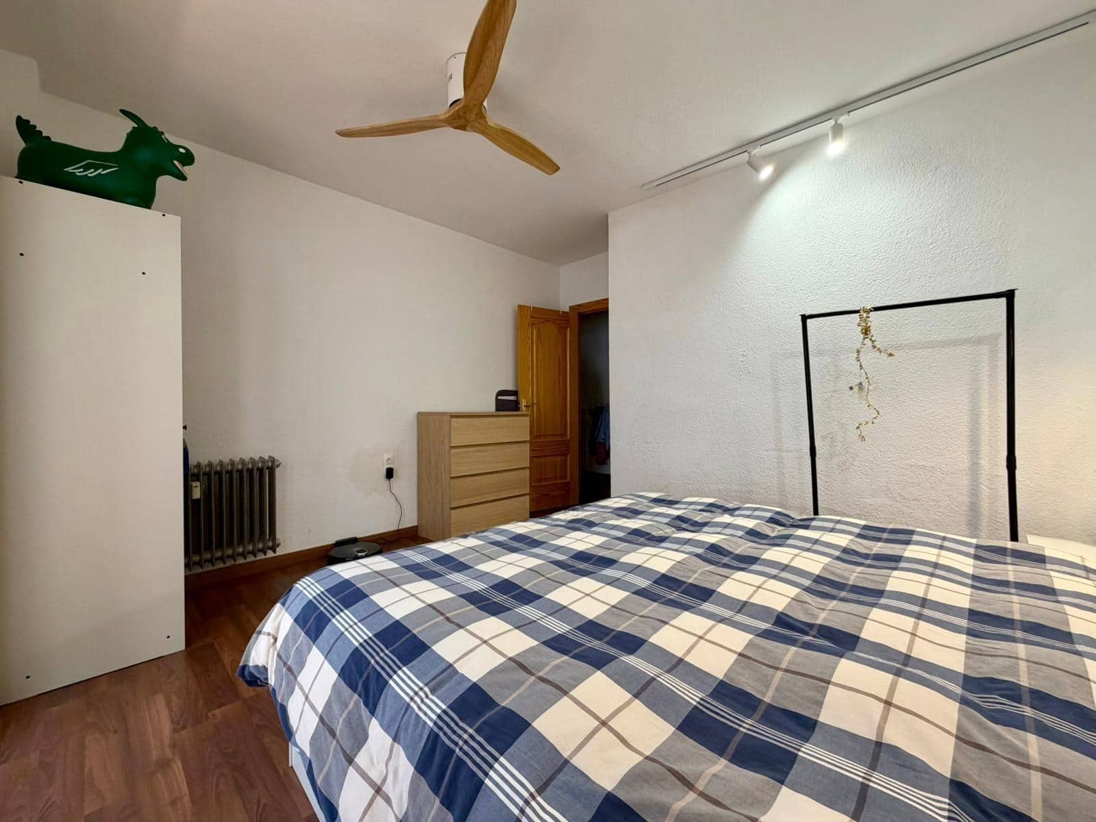4 slaapkamer Flat te koop in Granada stad - € 449.000 (Ref: 9770611)