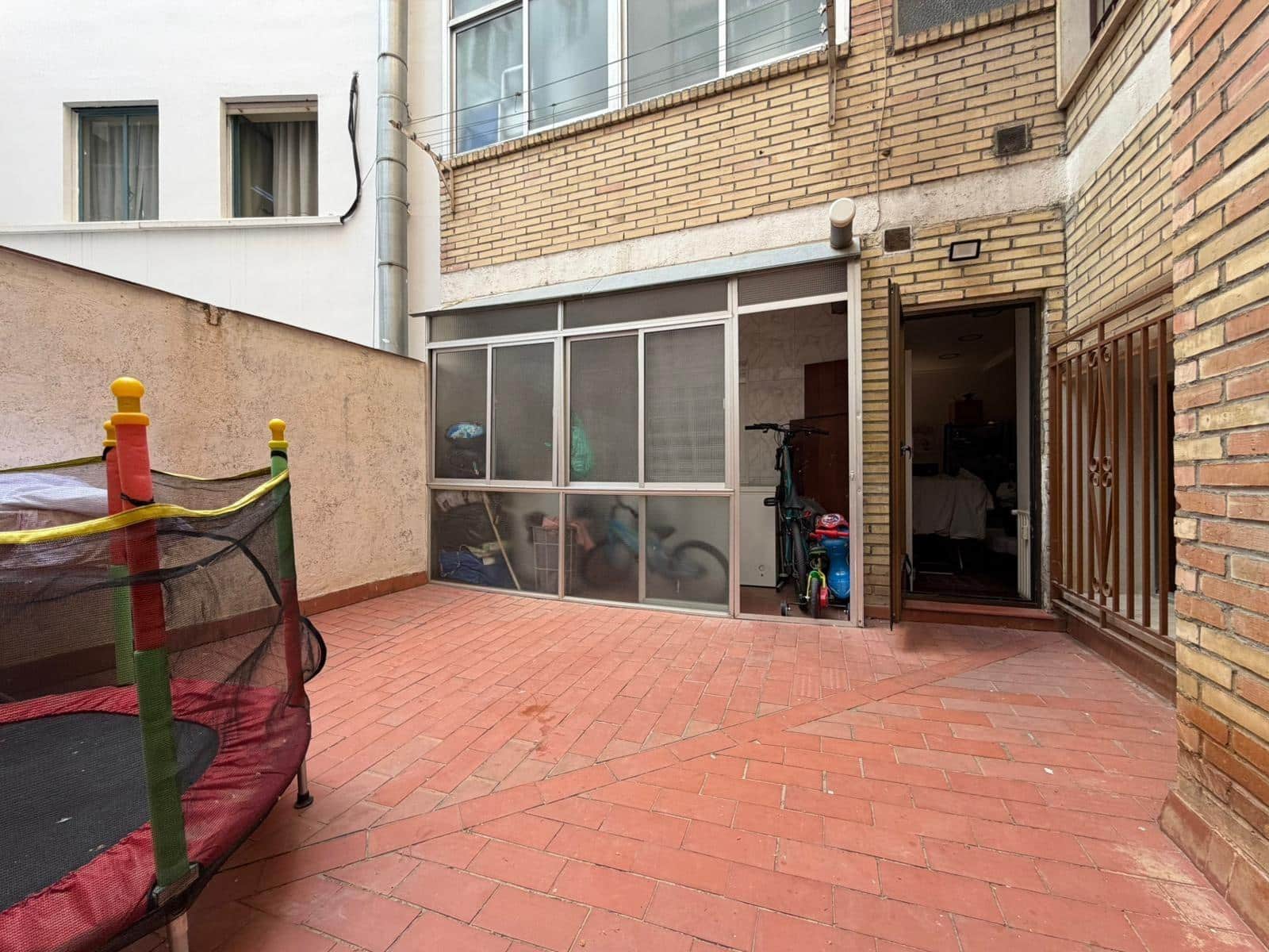 4 slaapkamer Flat te koop in Granada stad - € 449.000 (Ref: 9770611)