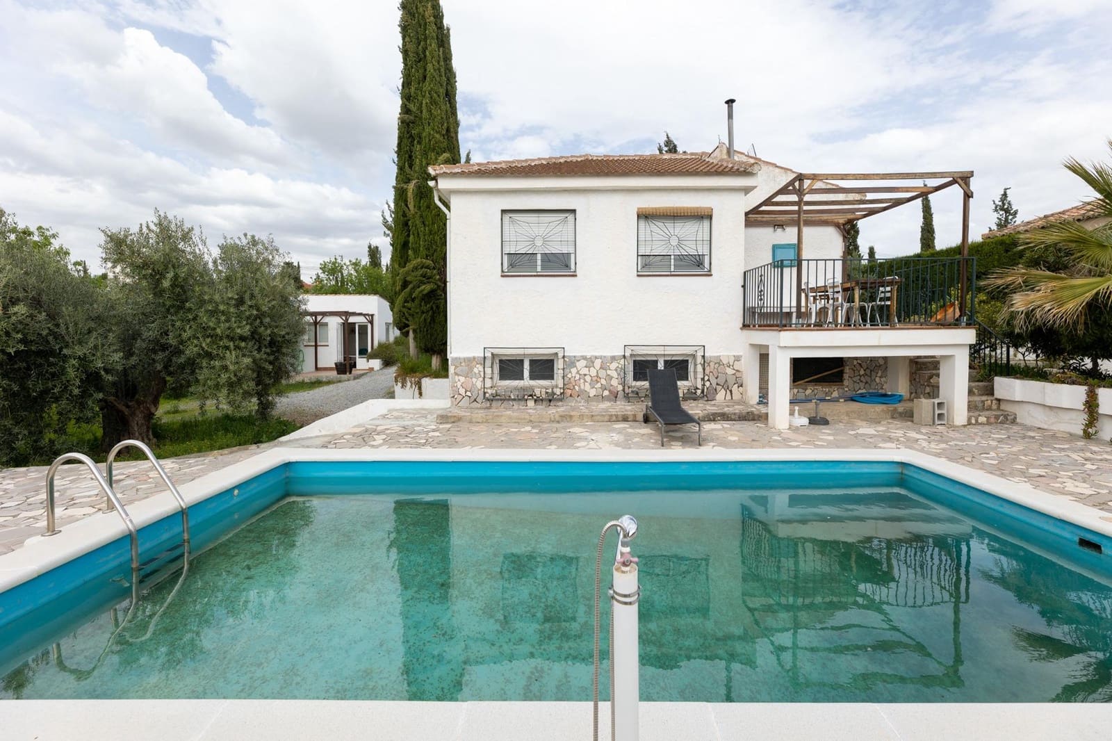 8 makuuhuone Maalaistalo myytävänä paikassa Las Gabias mukana uima-altaan - 245 000 € (Ref: 9770612)