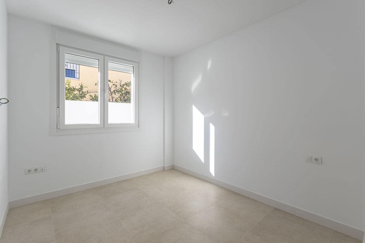 3 makuuhuone Rivitalo myytävänä paikassa Belicena mukana 
autotalli - 270 000 € (Ref: 9773021)