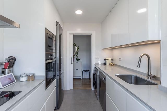 2 sovrum Lägenhet till salu i Granada stad - 240 000 € (Ref: 9778084)