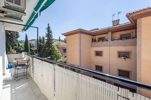 2 sovrum Lägenhet till salu i Granada stad - 240 000 € (Ref: 9778084)