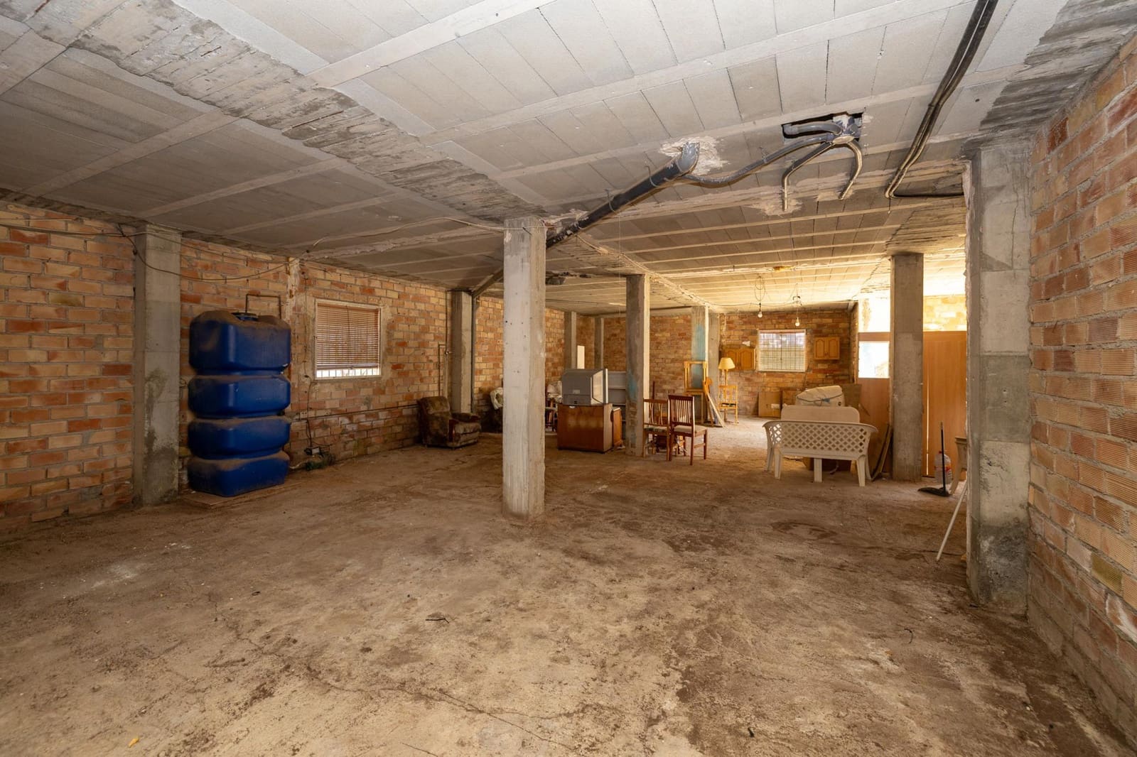 5 sypialnia Willa na sprzedaż w Otura z basenem garażem - 420 000 € (Ref: 9780515)