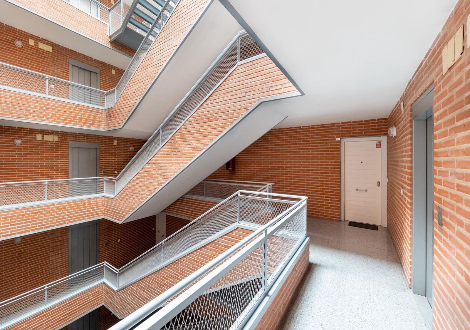 3 makuuhuone Asunto myytävänä paikassa Granada kaupunki mukana 
autotalli - 215 000 € (Ref: 9783110)