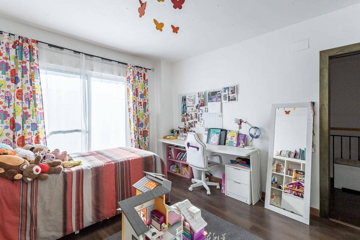 3 camera da letto Casa in vendita in Ambroz con piscina garage - 279.000 € (Rif: 9788372)