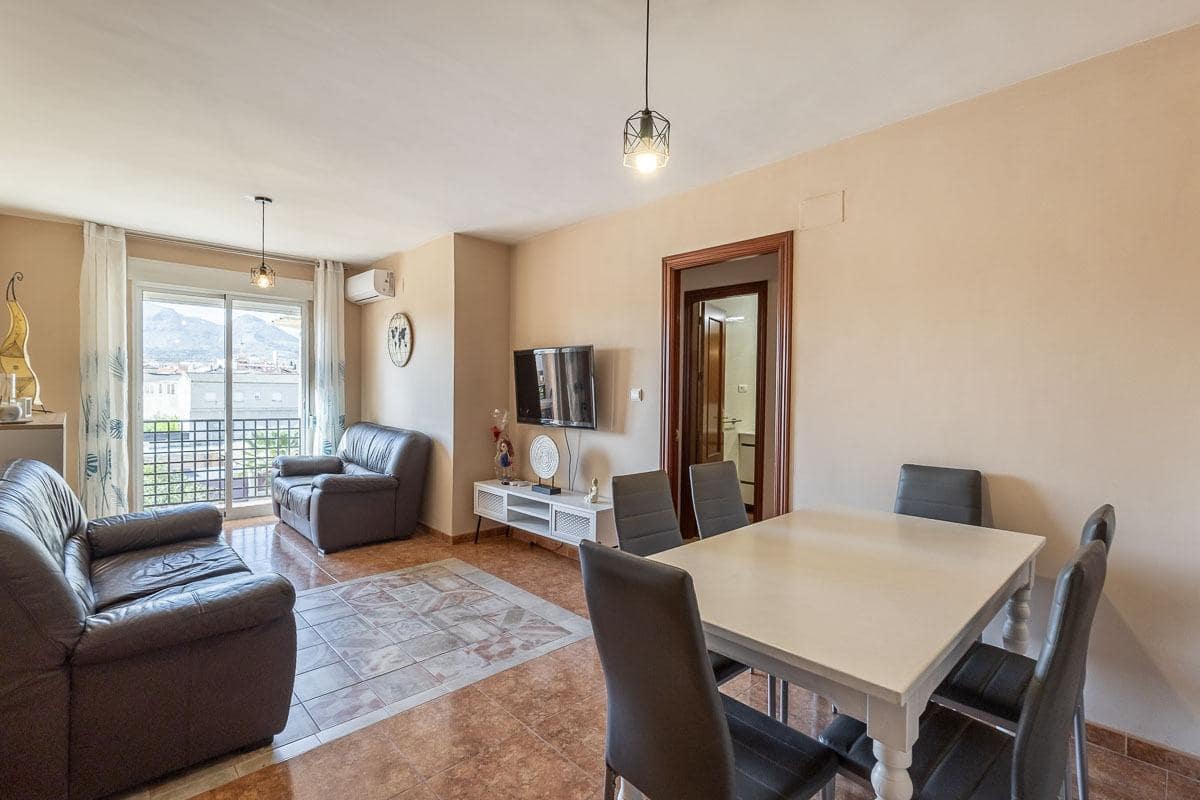 Piso de 2 habitaciones en Atarfe en venta con garaje - 169.000 € (Ref: 9794566)