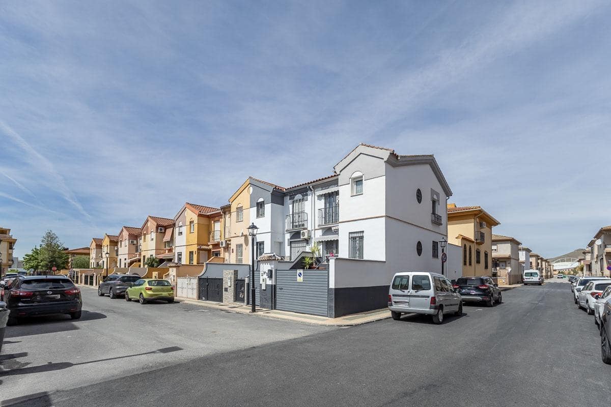 3 chambre Villa/Maison Semi-Mitoyenne à vendre à Atarfe - 239 900 € (Ref: 9799214)