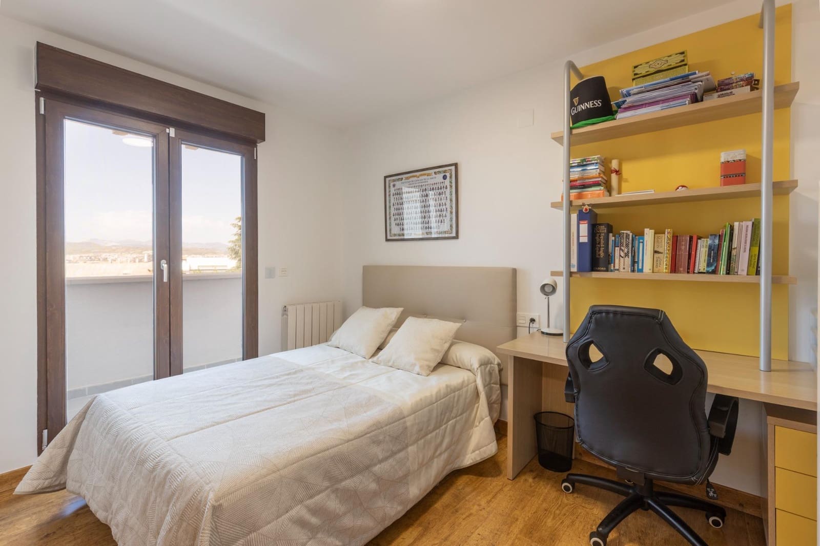 4 Zimmer Villa zu verkaufen in La Zubia mit Pool Garage - 360.000 € (Ref: 9807928)