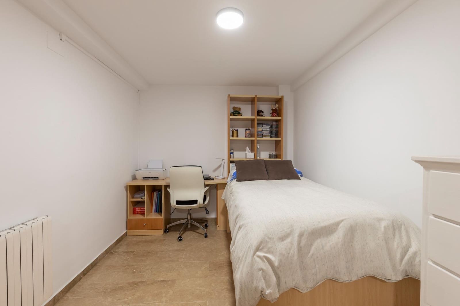 4 Zimmer Villa zu verkaufen in La Zubia mit Pool Garage - 360.000 € (Ref: 9807928)