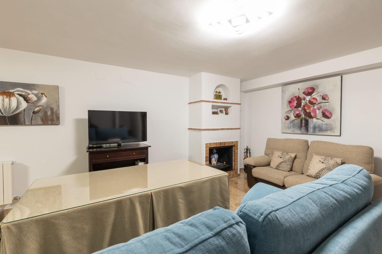 4 Zimmer Villa zu verkaufen in La Zubia mit Pool Garage - 360.000 € (Ref: 9807928)