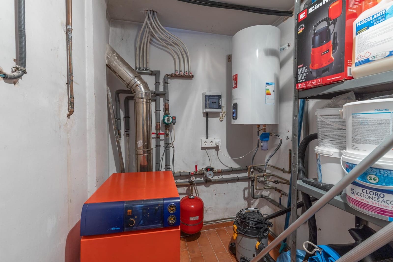 4 Zimmer Villa zu verkaufen in La Zubia mit Pool Garage - 360.000 € (Ref: 9807928)