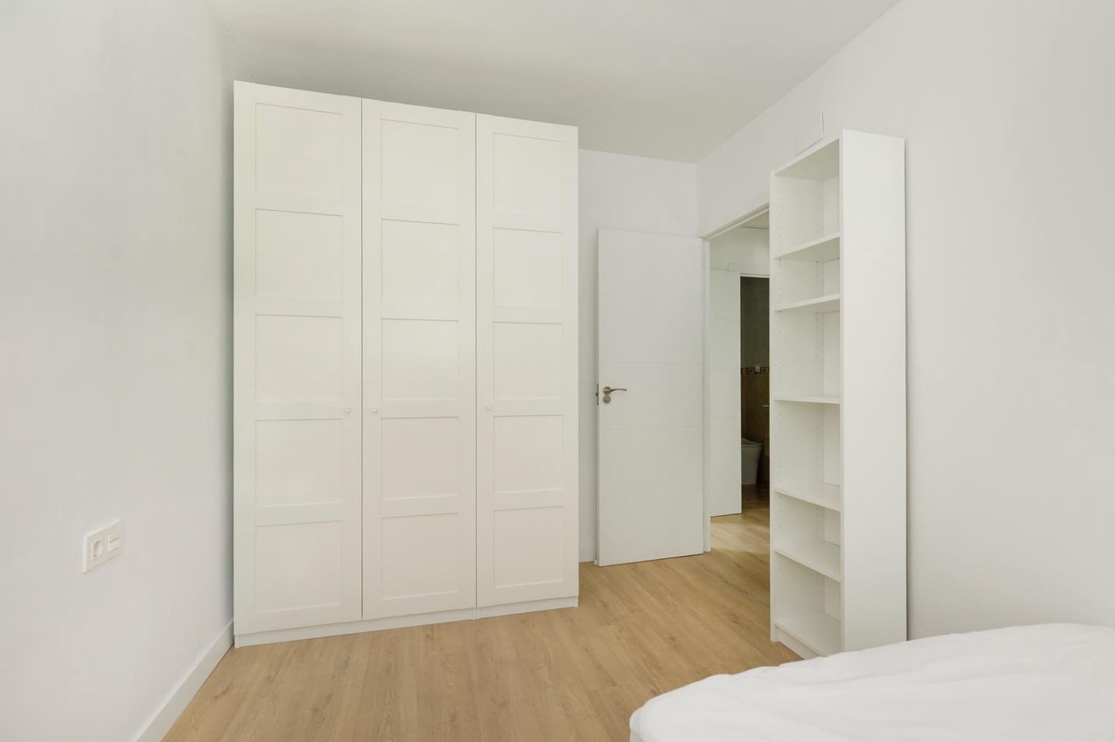 4 bedroom Flat for sale in Granada city - € 125,000 (Ref: 9807929)