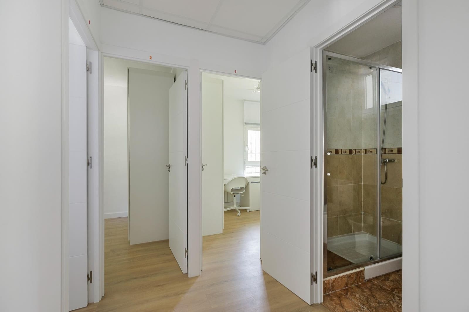 4 bedroom Flat for sale in Granada city - € 125,000 (Ref: 9807929)