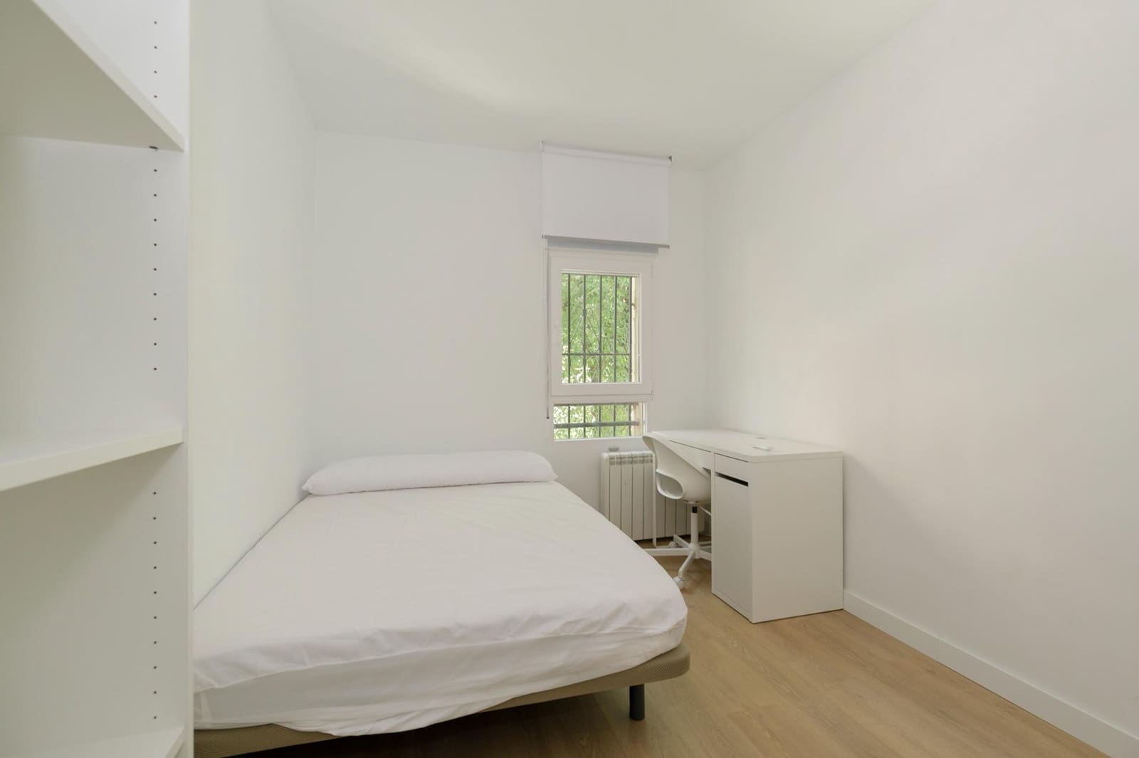 4 bedroom Flat for sale in Granada city - € 125,000 (Ref: 9807929)