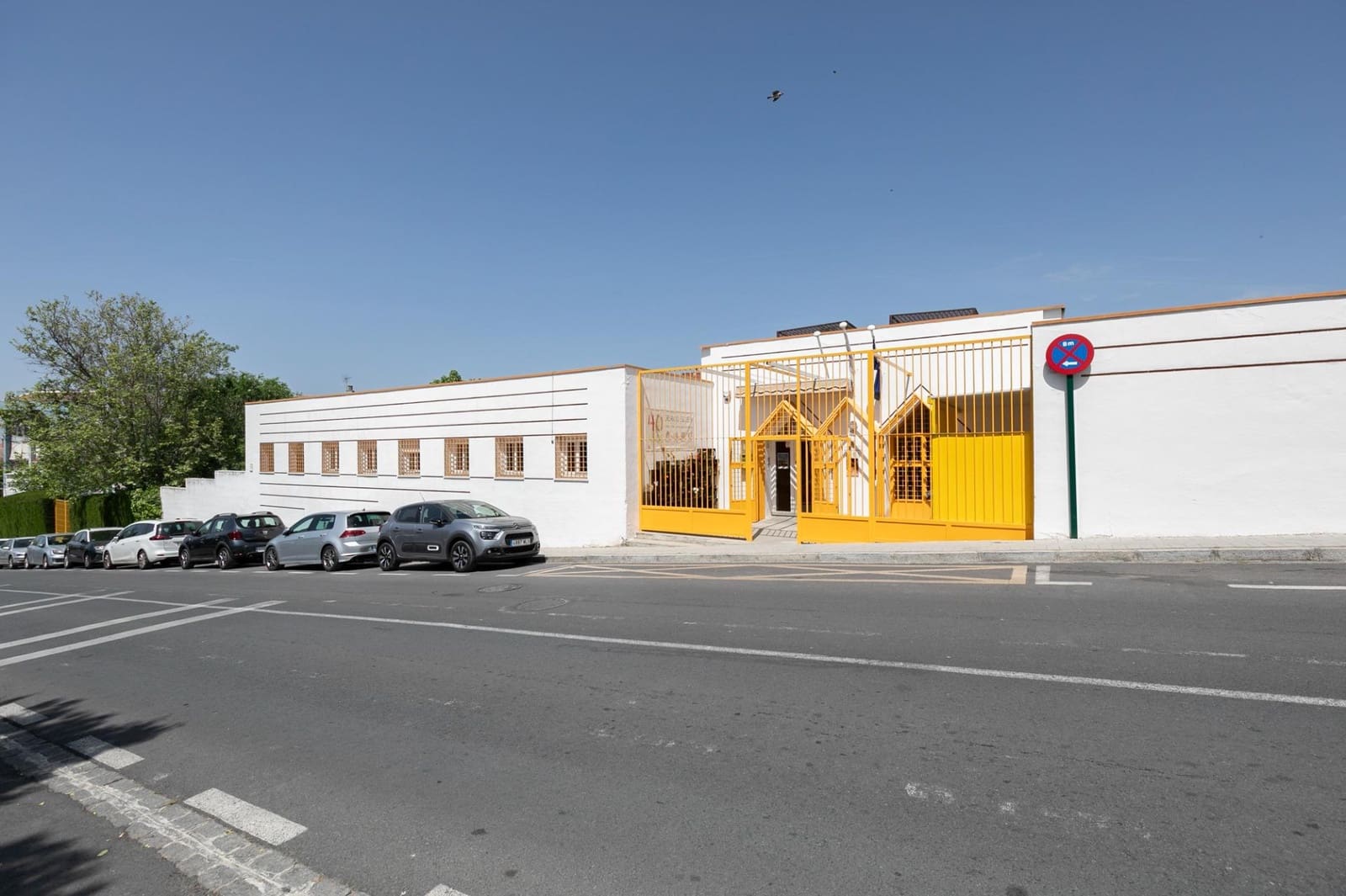 4 bedroom Flat for sale in Granada city - € 125,000 (Ref: 9807929)