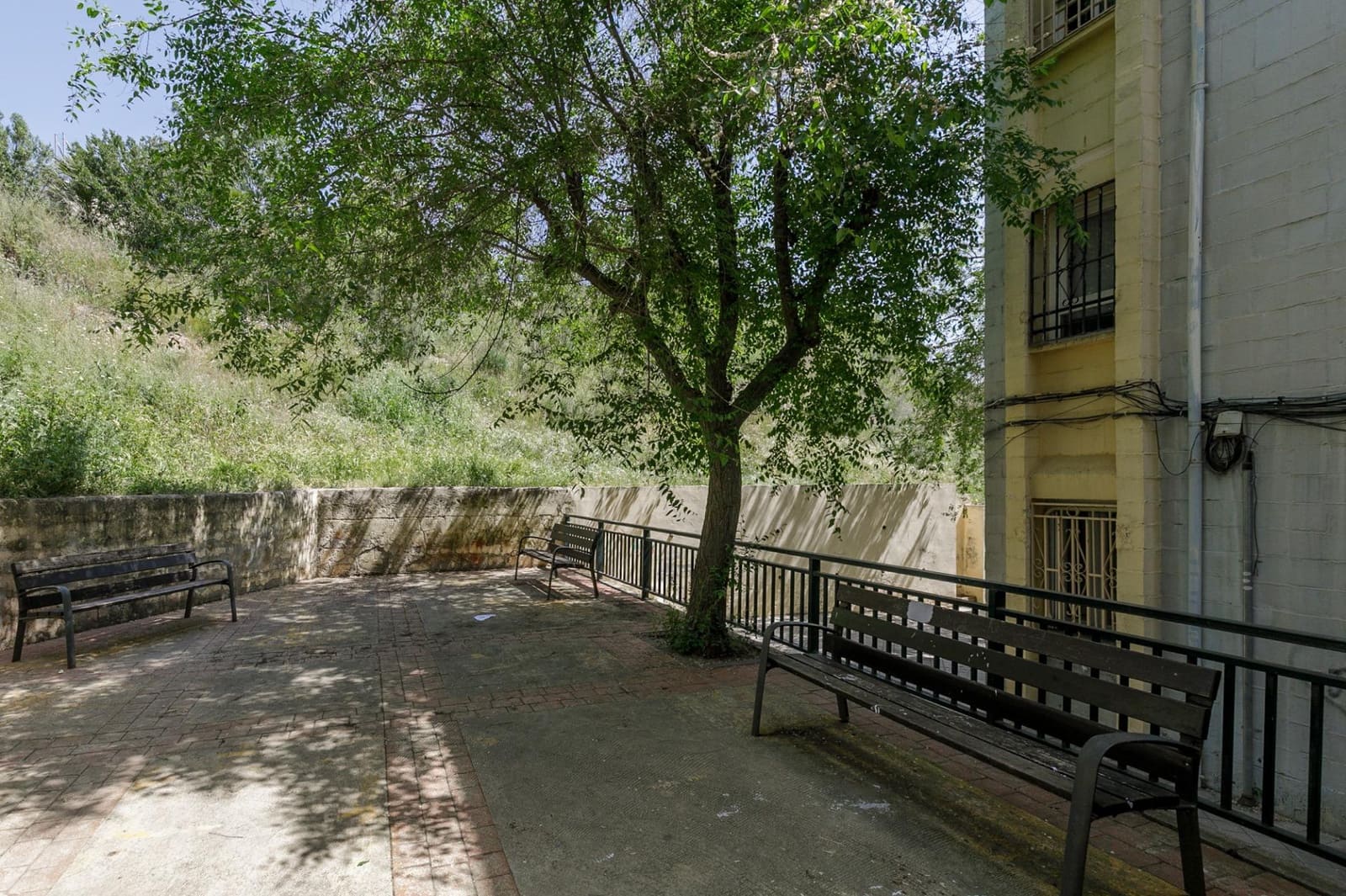 4 bedroom Flat for sale in Granada city - € 125,000 (Ref: 9807929)