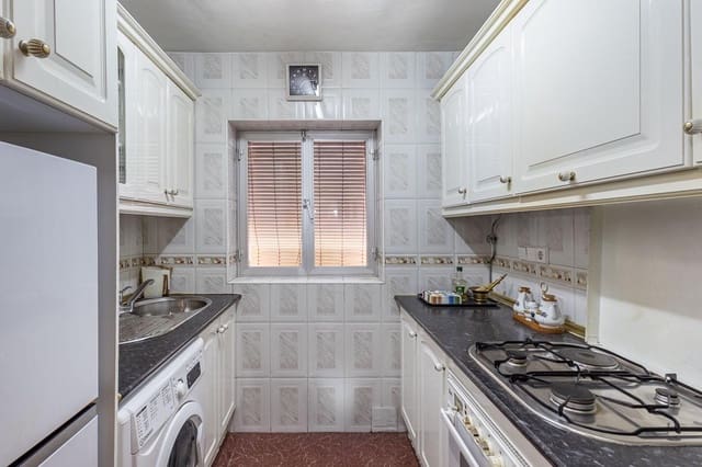 3 bedroom Flat for sale in Zaidin, Granada city - € 125,000 (Ref: 9807930)