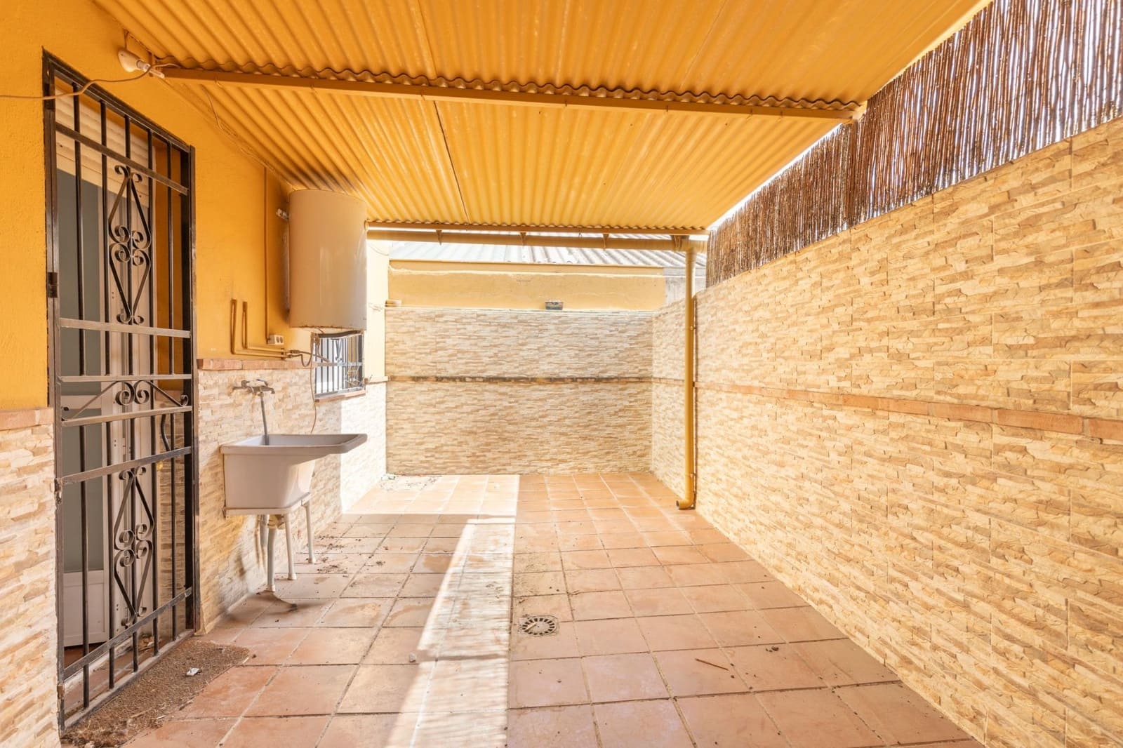 Piso de 2 habitaciones en Armilla en venta - 169.000 € (Ref: 9811555)