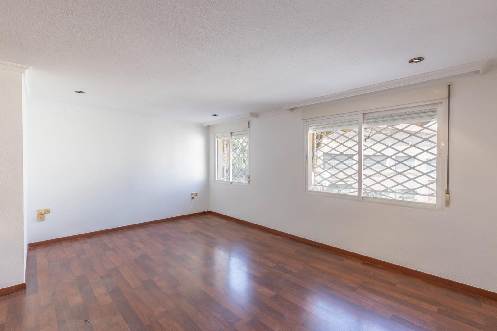 Piso de 2 habitaciones en Armilla en venta - 169.000 € (Ref: 9811555)
