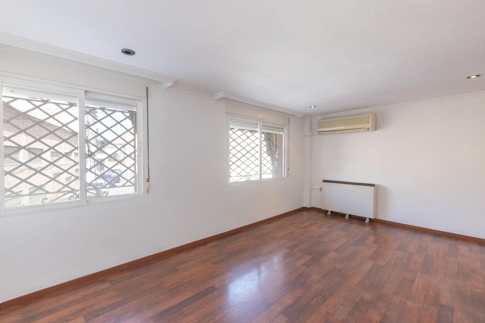 Piso de 2 habitaciones en Armilla en venta - 169.000 € (Ref: 9811555)