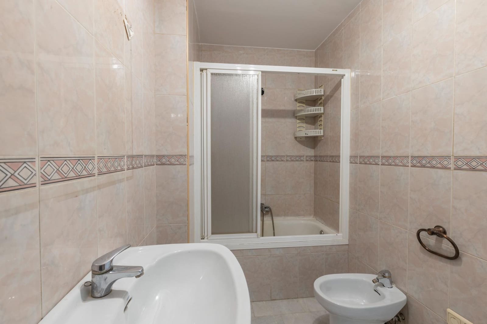 Piso de 2 habitaciones en Armilla en venta - 169.000 € (Ref: 9811555)