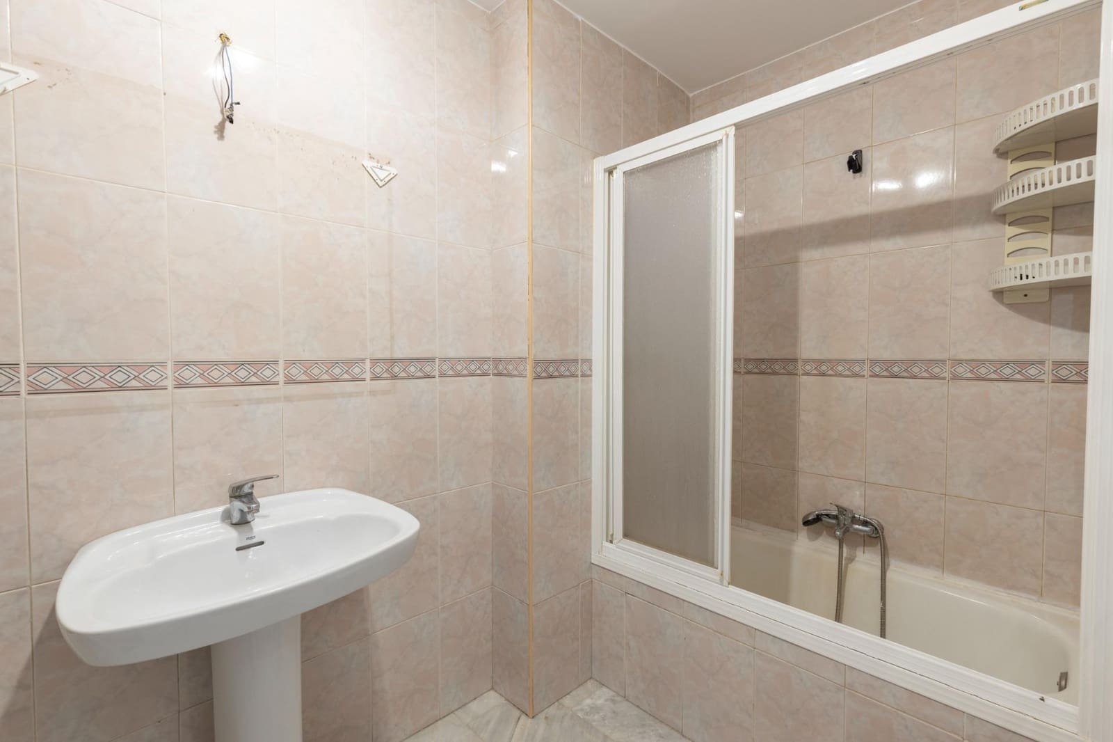 Piso de 2 habitaciones en Armilla en venta - 169.000 € (Ref: 9811555)