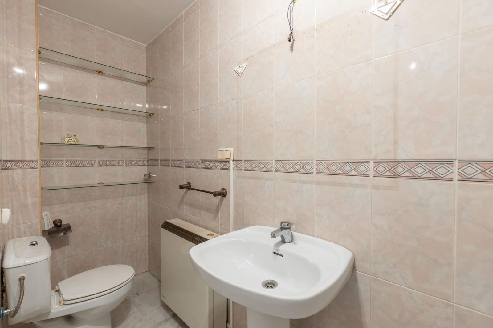 Piso de 2 habitaciones en Armilla en venta - 169.000 € (Ref: 9811555)