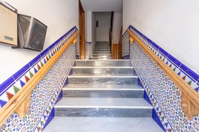 Piso de 2 habitaciones en Armilla en venta - 169.000 € (Ref: 9811555)