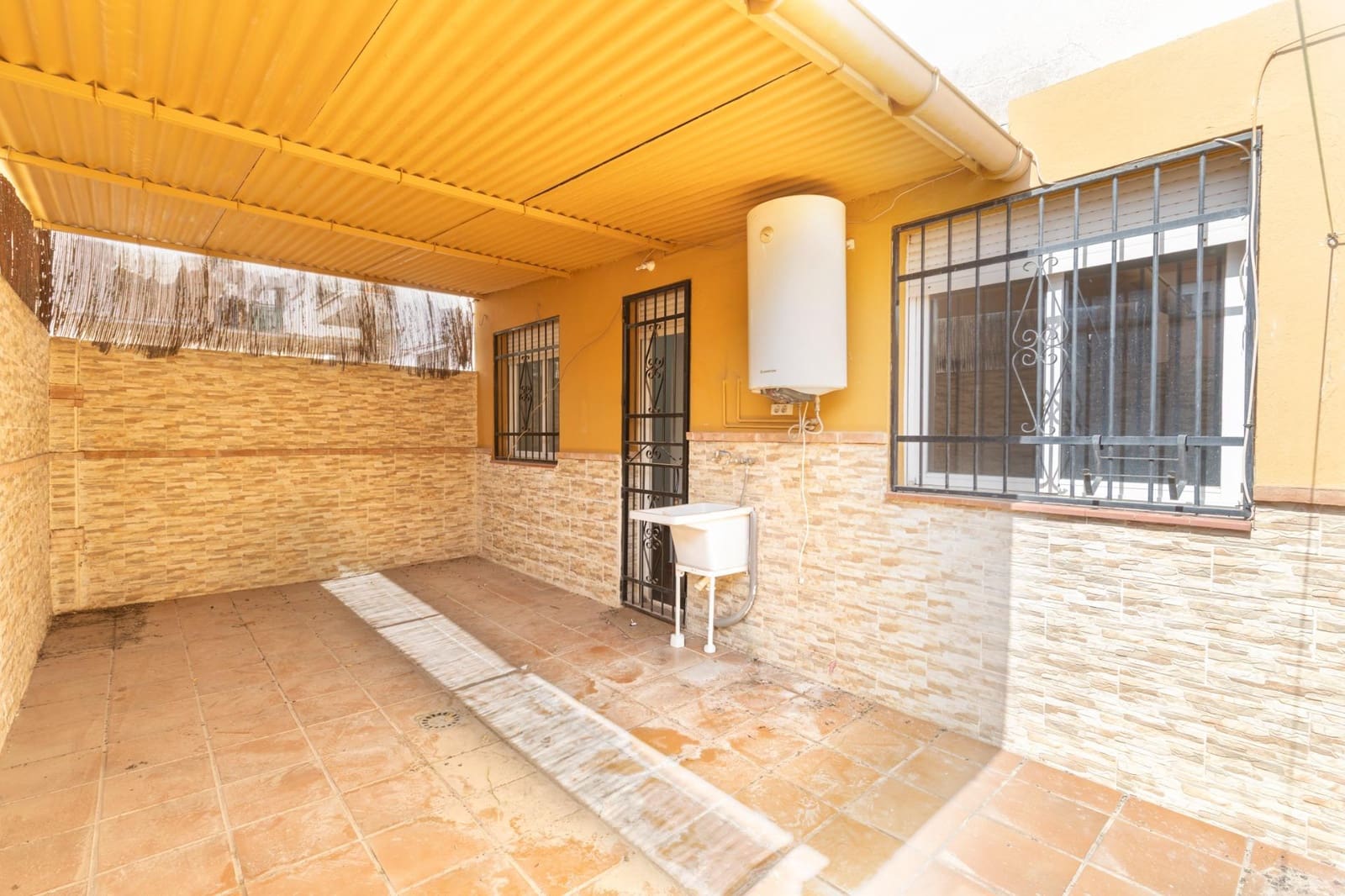 Piso de 2 habitaciones en Armilla en venta - 169.000 € (Ref: 9811555)