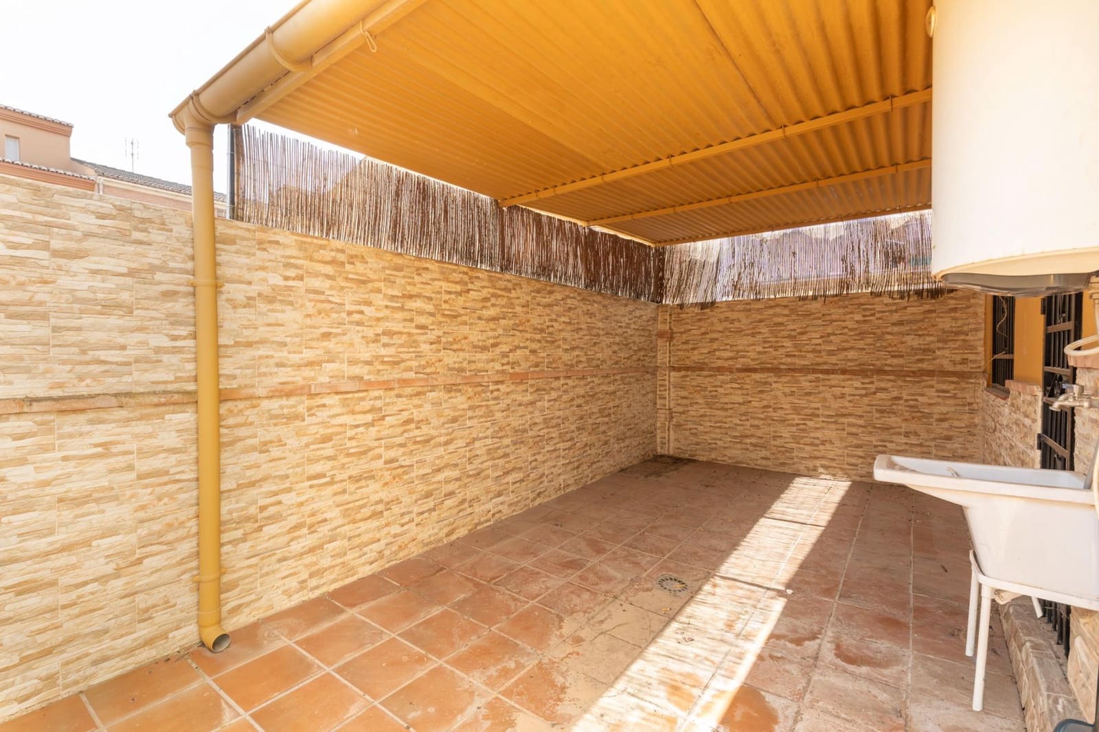 Piso de 2 habitaciones en Armilla en venta - 169.000 € (Ref: 9811555)