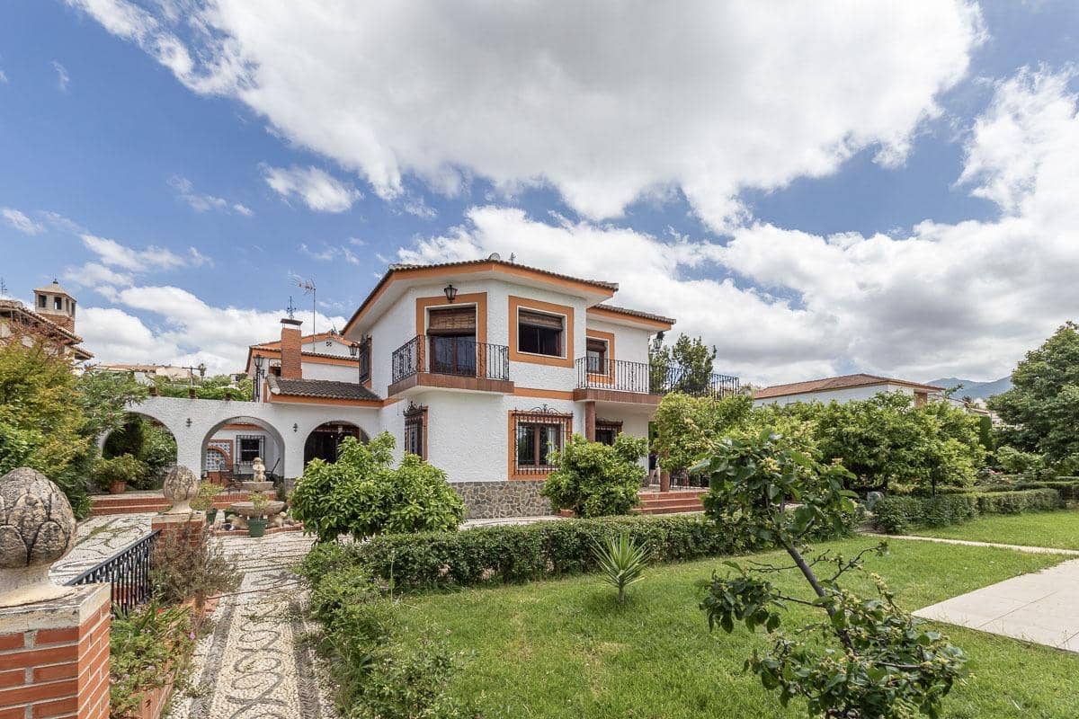 7 soveværelse Villa til salg i Huetor Vega med swimmingpool garage - € 875.000 (Ref: 9818171)
