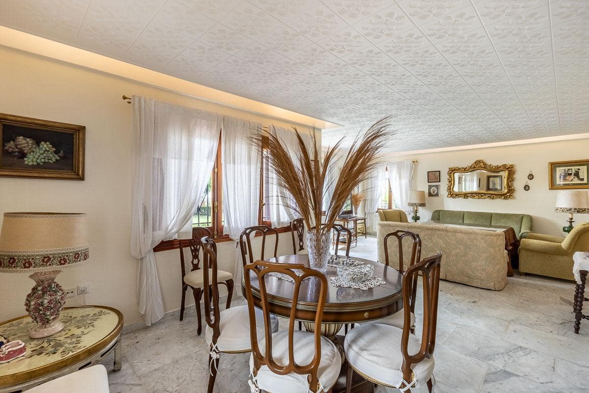 7 soveværelse Villa til salg i Huetor Vega med swimmingpool garage - € 875.000 (Ref: 9818171)