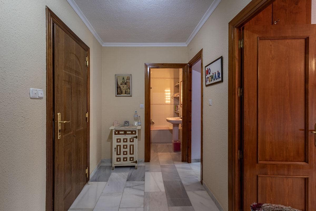 7 soveværelse Villa til salg i Huetor Vega med swimmingpool garage - € 875.000 (Ref: 9818171)