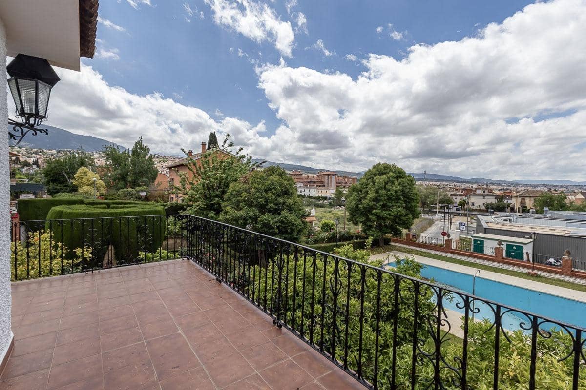 7 soveværelse Villa til salg i Huetor Vega med swimmingpool garage - € 875.000 (Ref: 9818171)