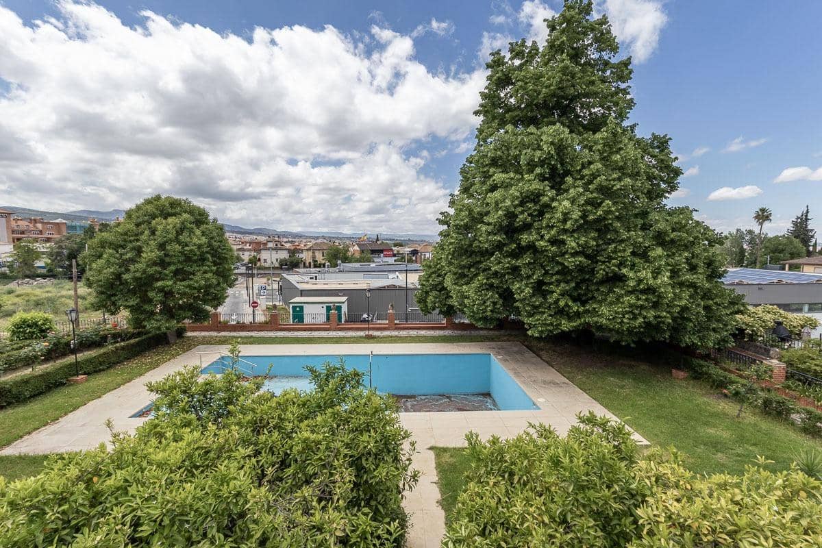 7 soveværelse Villa til salg i Huetor Vega med swimmingpool garage - € 875.000 (Ref: 9818171)