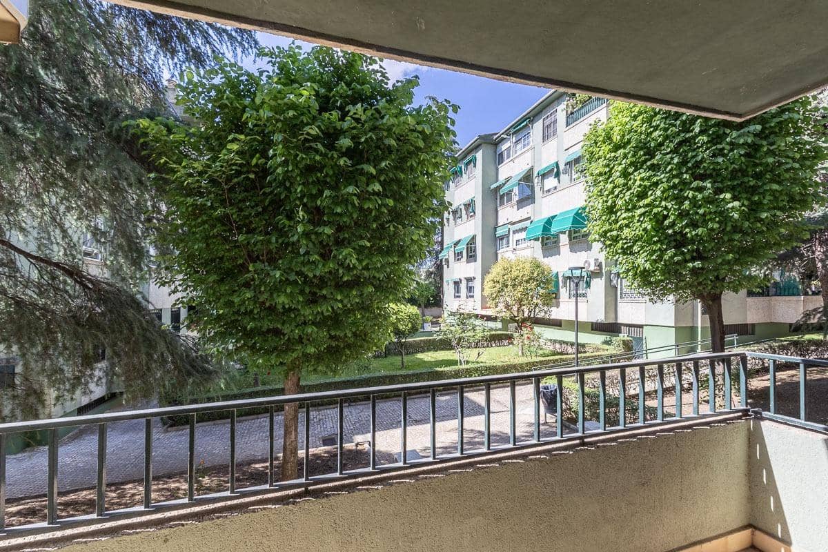 4 Zimmer Wohnung zu verkaufen in Granada Stadt mit Garage - 315.000 € (Ref: 9818173)