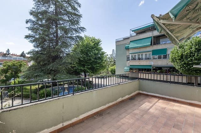 4 soveværelse Lejlighed til salg i Granada by med garage - € 315.000 (Ref: 9818173)