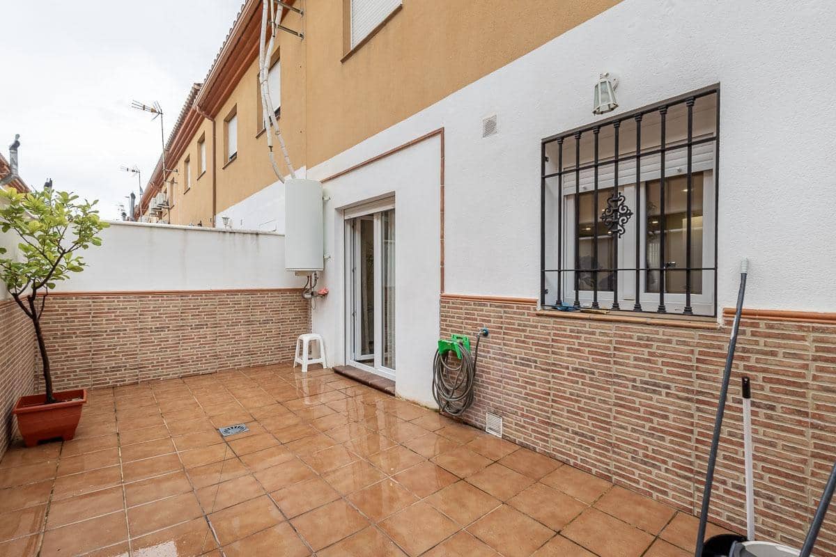 3 bedroom Terraced Villa for sale in Atarfe - € 229,000 (Ref: 9825222)