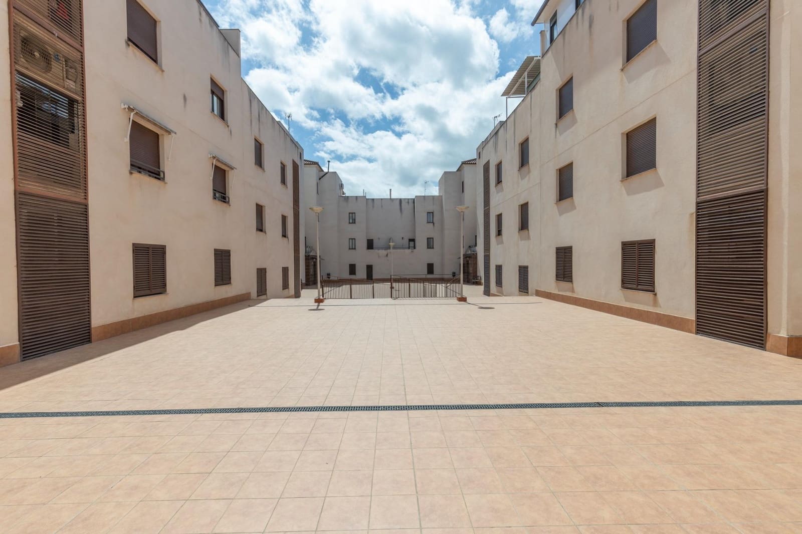 3 bedroom Flat for sale in Atarfe with garage - € 179,000 (Ref: 9829066)