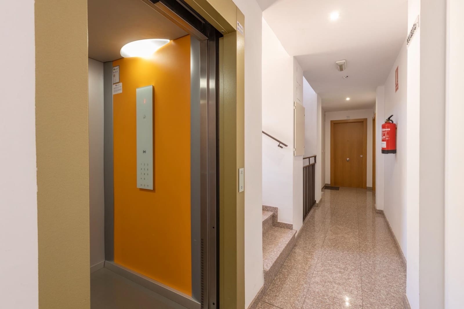 3 bedroom Flat for sale in Atarfe with garage - € 179,000 (Ref: 9829066)