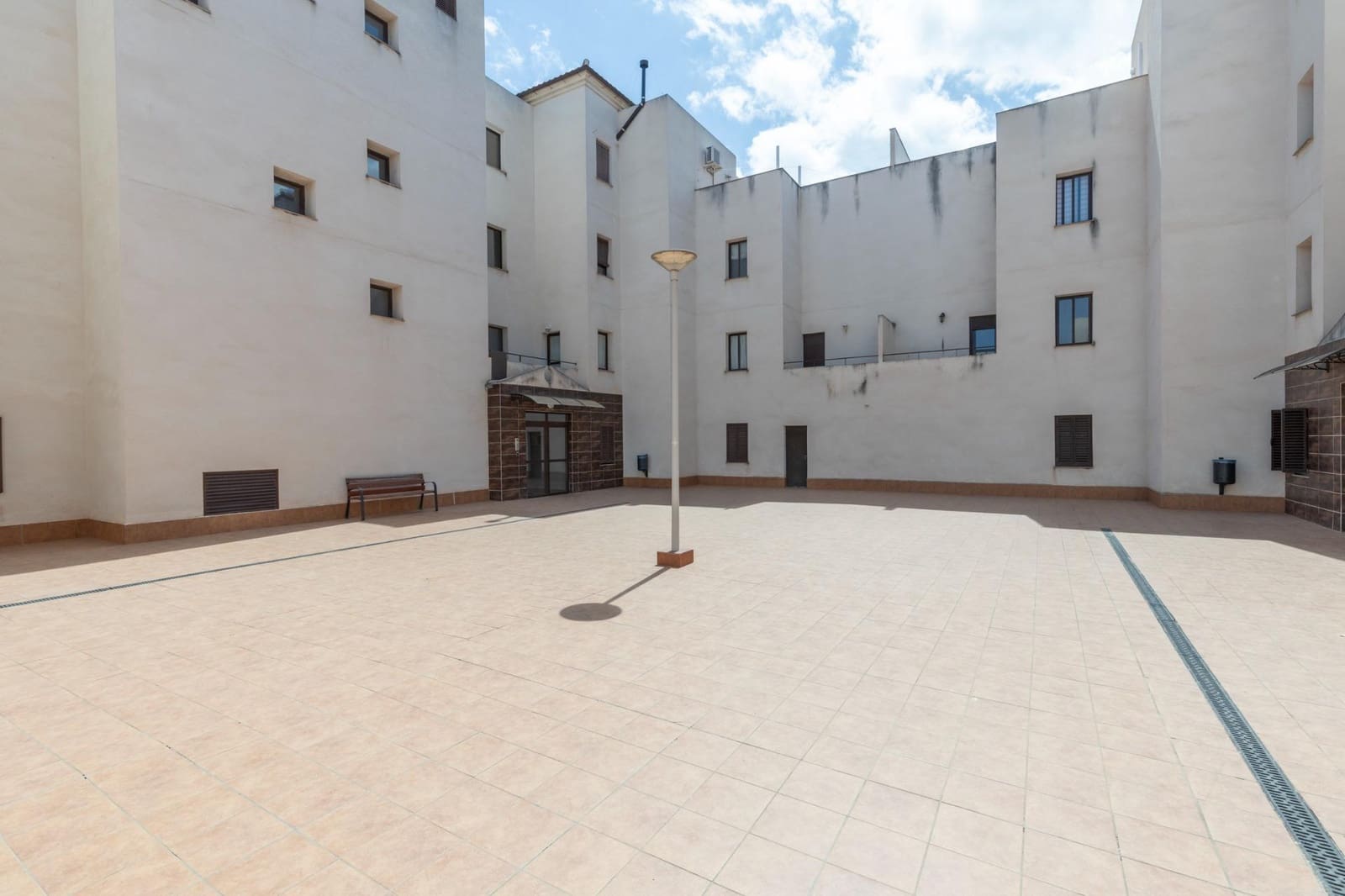 3 bedroom Flat for sale in Atarfe with garage - € 179,000 (Ref: 9829066)