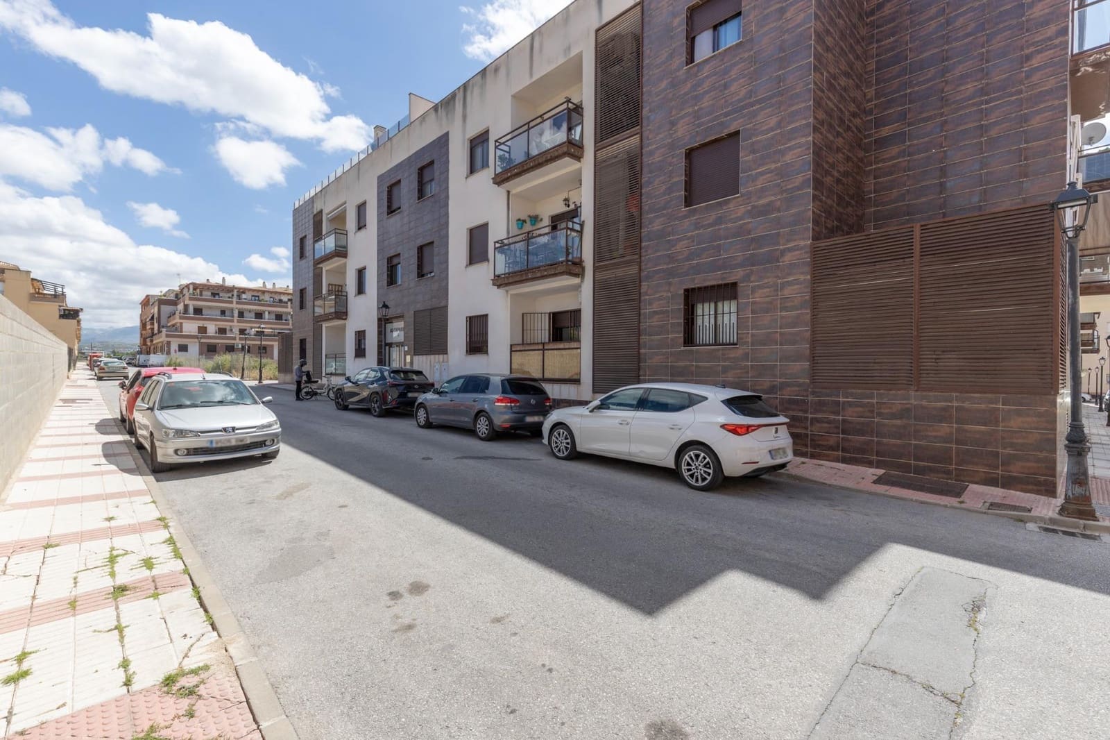 3 bedroom Flat for sale in Atarfe with garage - € 179,000 (Ref: 9829066)
